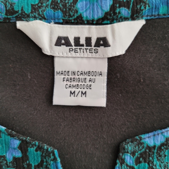 🔥3/$15 Alia black t-shirt - Picture 4 of 5